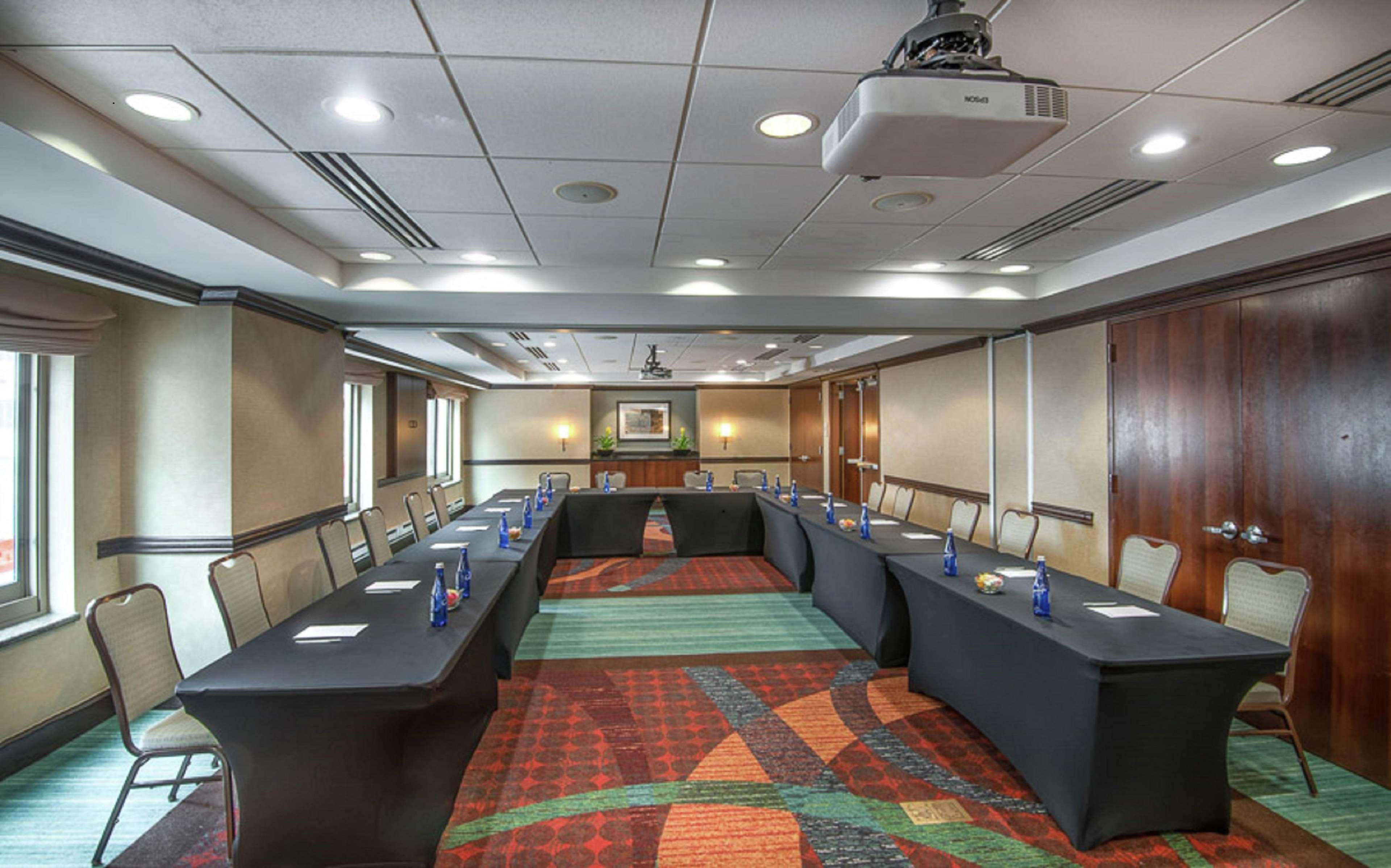 Hilton Garden Inn Bethesda Downtown Kültér fotó