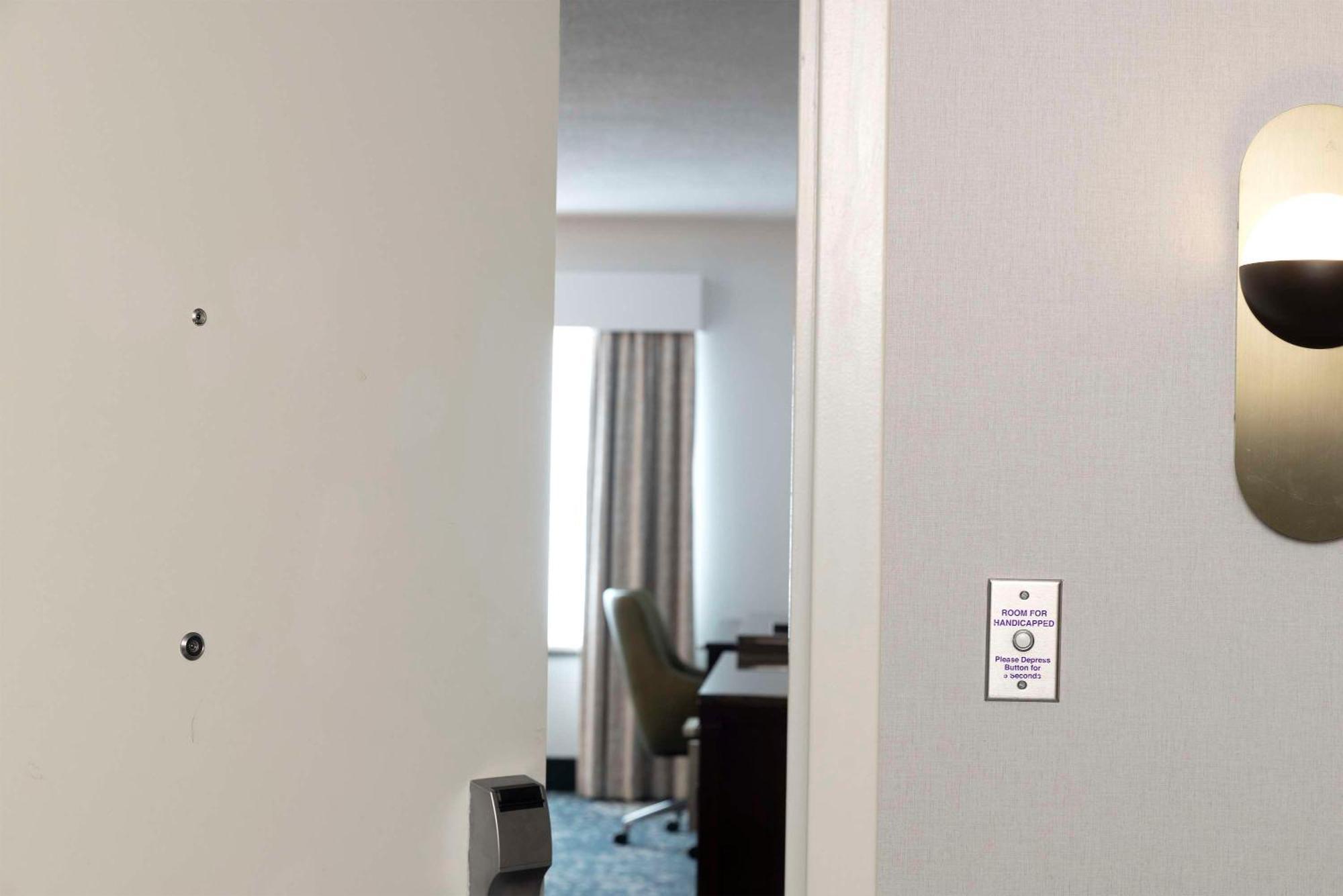 Hilton Garden Inn Bethesda Downtown Kültér fotó